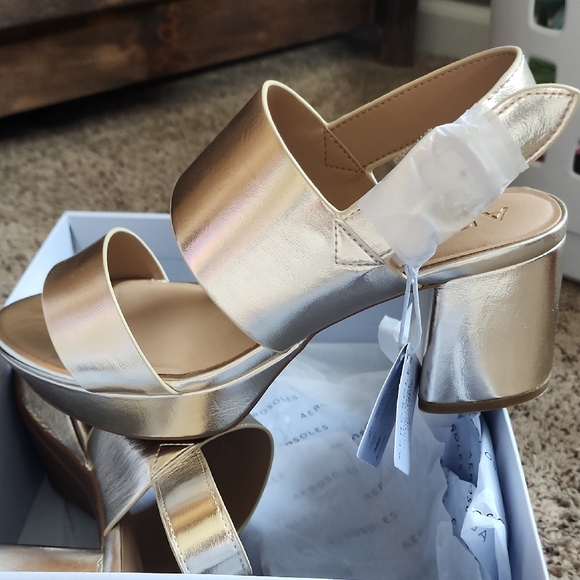 AEROSOLES Soft Gold Camilia Shoes - Picture 3 of 4